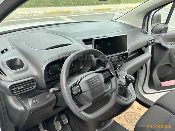 FİAT DOBLO1.5BLUE HD MAXİ 2+1 HATASIZ BOYASIZ GARANTİLİ 2025 ÇIKIŞLI  