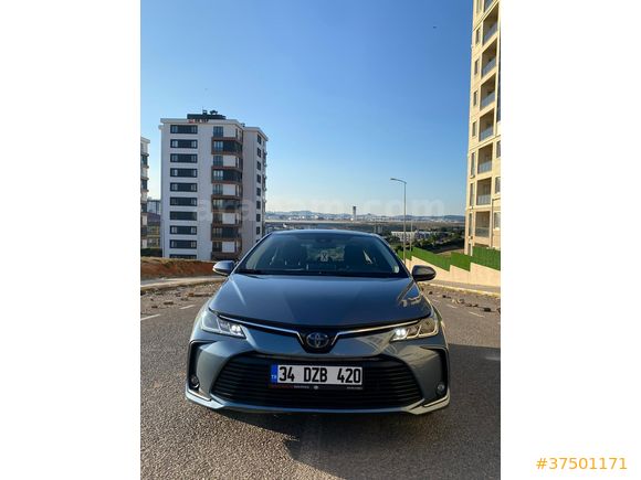 Sahibinden Toyota Corolla 1.8 Hybrid Dream X-Pack 2021 Model