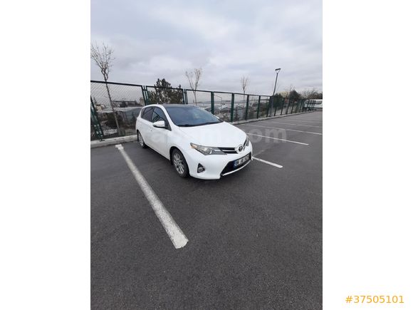 Sahibinden Toyota Auris 1.6 Advance Skypack 2015 Model