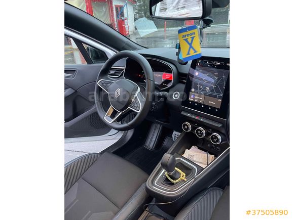 Sahibinden Renault Clio 1.0 TCe Techno Esprit Alpine 2025 Model 