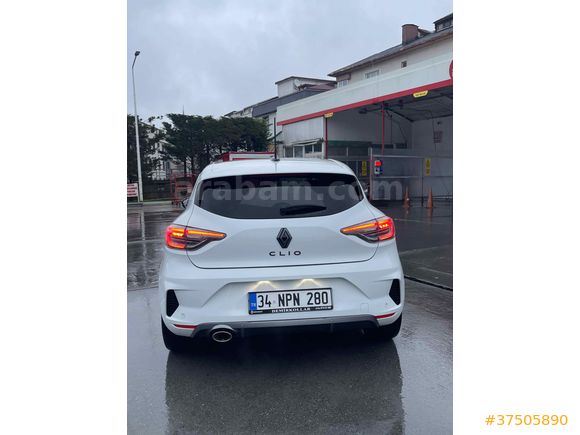 Sahibinden Renault Clio 1.0 TCe Techno Esprit Alpine 2025 Model 