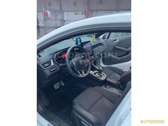 Sahibinden Renault Clio 1.0 TCe Techno Esprit Alpine 2025 Model 