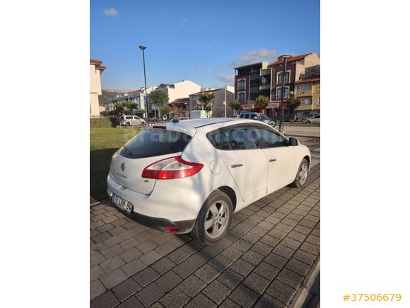 Sahibinden Renault Megane 1.5 dCi Dynamique 2012 Model Bursa