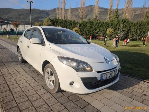 Sahibinden Renault Megane 1.5 dCi Dynamique 2012 Model Bursa