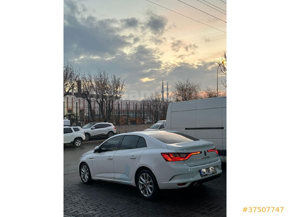 Sahibinden Renault Megane 1.5 dCi Icon 2017 Model