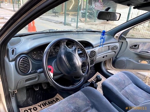 Sahibinden Renault Megane 2.0 RXT 1998 Model