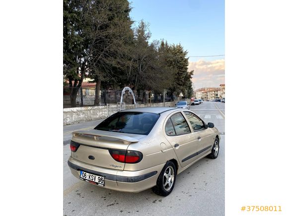 Sahibinden Renault Megane 2.0 RXT 1998 Model