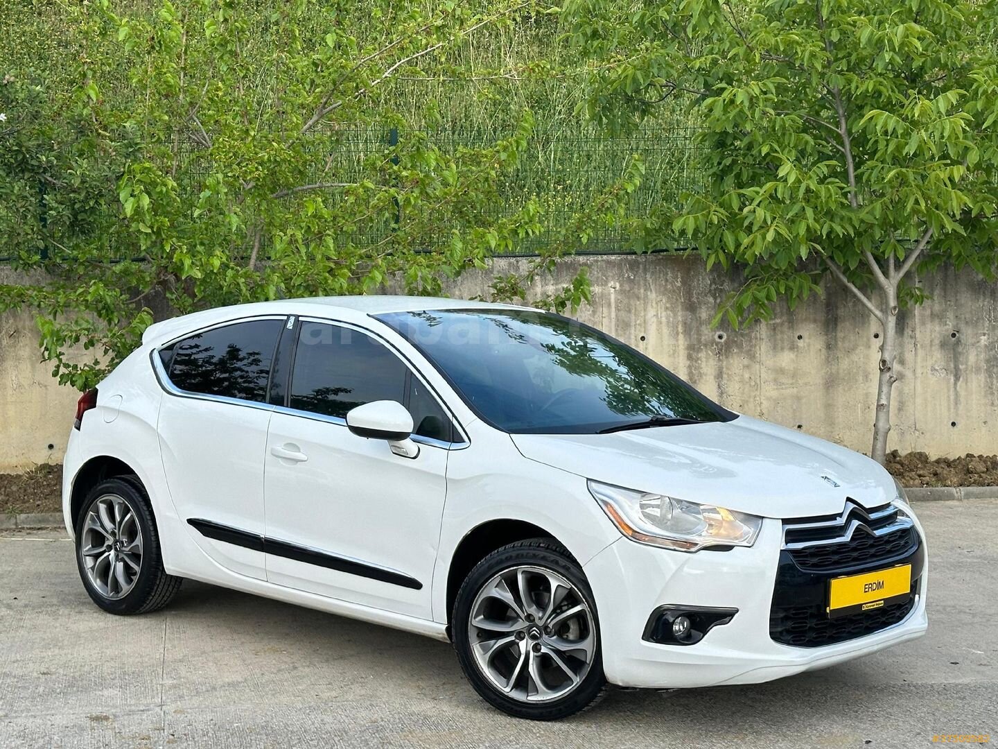 Sahibinden DS Automobiles DS4 1.6 e-HDi D-Sport 2013 Model Samsun 186.000 km Beyaz 7