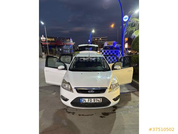 SAHİBİNDEN FORD FOCUS SW 1.6 DİZEL 251.XXX KM