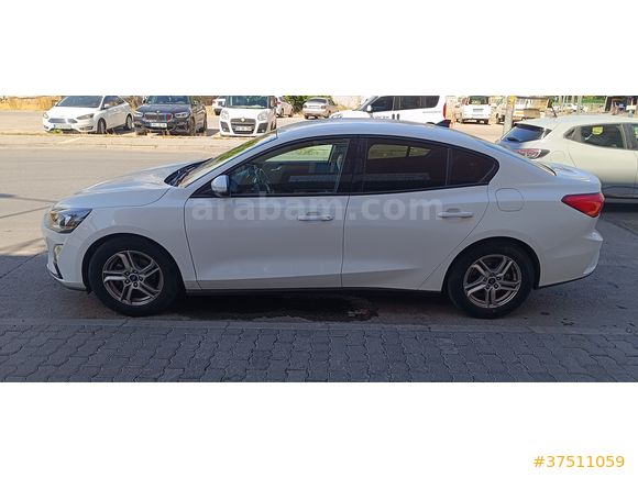 2020 focus boyasız 105 bin km