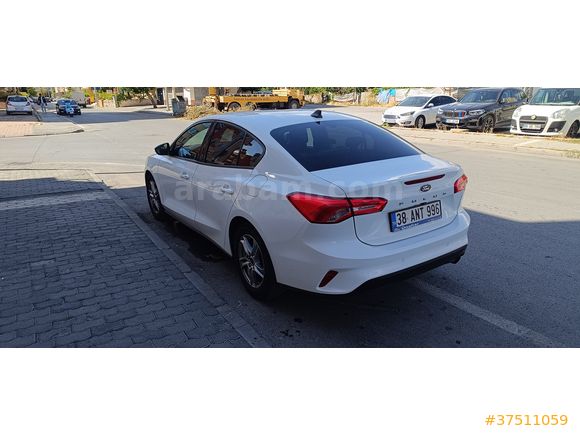 2020 focus boyasız 105 bin km