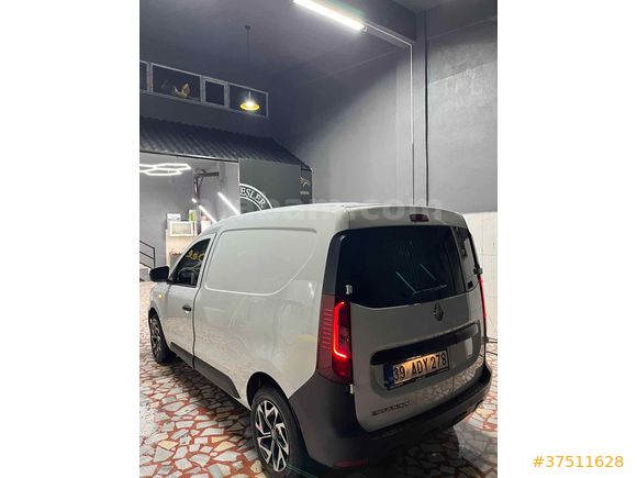 Sahibinden Renault Express 1.5 BlueDCI Touch 2024 Model 