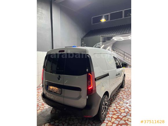 Sahibinden Renault Express 1.5 BlueDCI Touch 2024 Model 