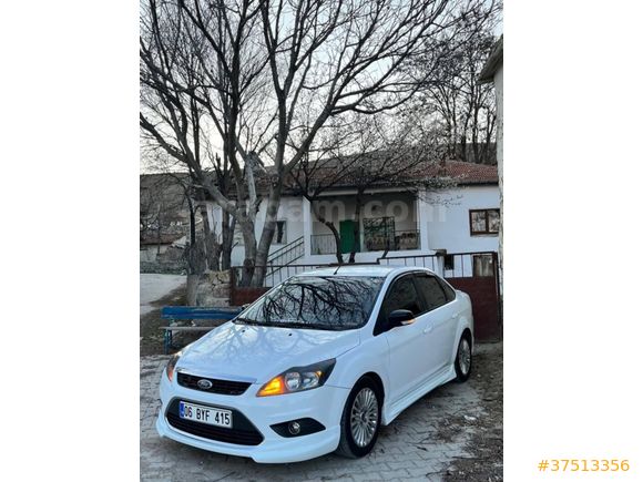 Sahibinden Ford Focus 1.6 TDCi Titanium 2010 Model  167.000 km Beyaz