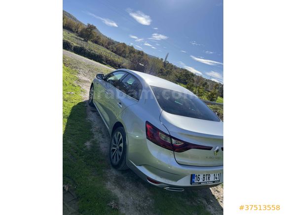 Sahibinden Renault Megane 1.3 TCe Icon 2025 Model 