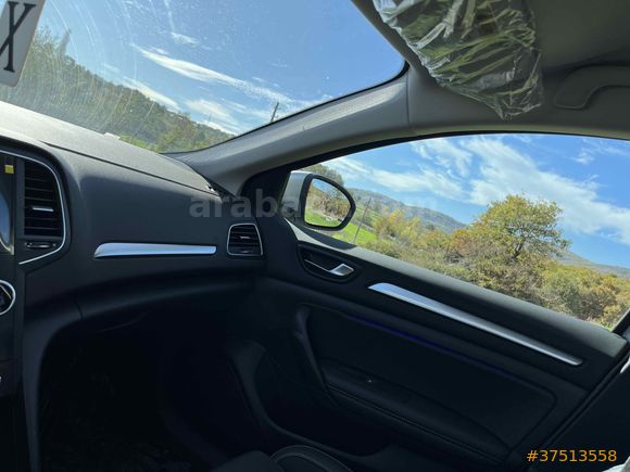 Sahibinden Renault Megane 1.3 TCe Icon 2025 Model 