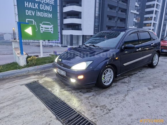 Sahibinden Ford Focus 1.6 Ghia 2001 Model