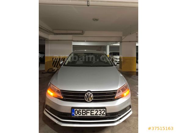 SAHİBİNDEN EMSALSİZ TEMİZLİKTE DEĞIŞENSIZ COMFORTLİNE 1.6TDi DSG (OTOMATİK)