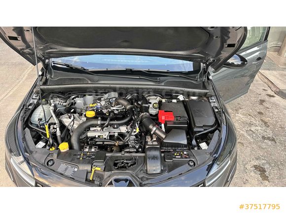 Sahibinden Renault Clio 1.0 TCe Techno Esprit Alpine 2025 Model 