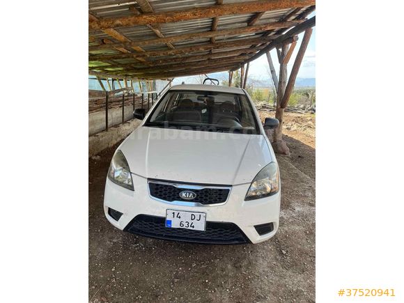 Sahibinden Kia Rio 1.5 CRDi Trend 2011 Model  260.000 km Beyaz