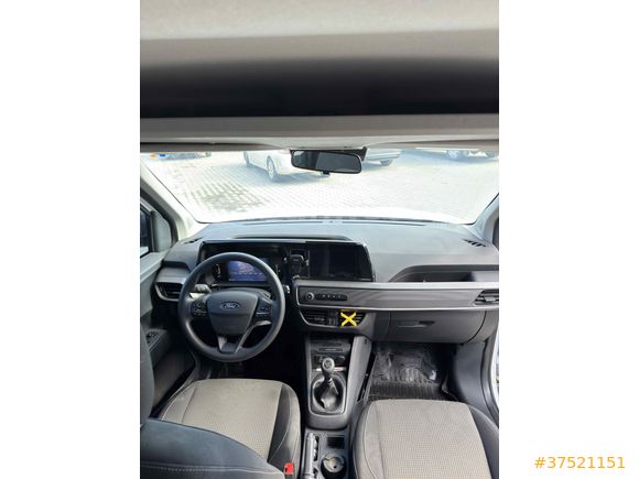 Sahibinden Ford Tourneo Courier 1.5 EcoBlue Trend 2024 Model 