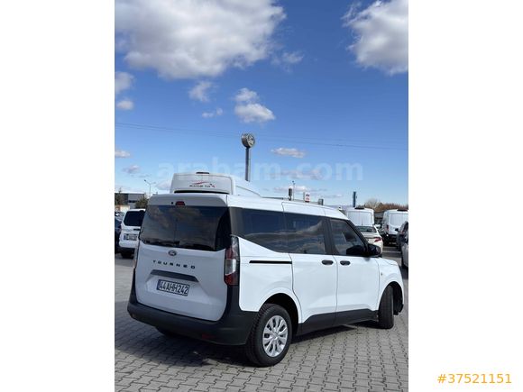 Sahibinden Ford Tourneo Courier 1.5 EcoBlue Trend 2024 Model 