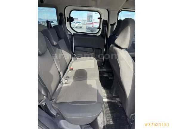 Sahibinden Ford Tourneo Courier 1.5 EcoBlue Trend 2024 Model 