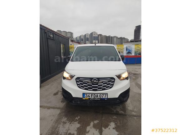Sahibinden Opel Combo 1.5 CDTI Edition 2022 Model  109.000 km Beyaz