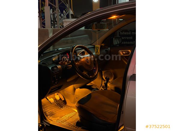 DEĞİŞENSİZ CORSA KLİMALI