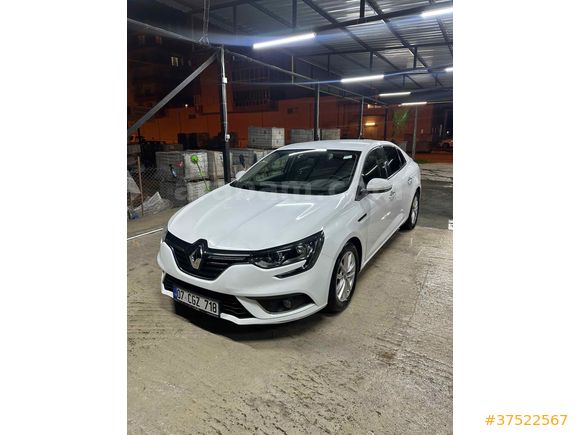Öğretmenden Renault Megane Touch 2016 Tesla Ekran Düşük Km 