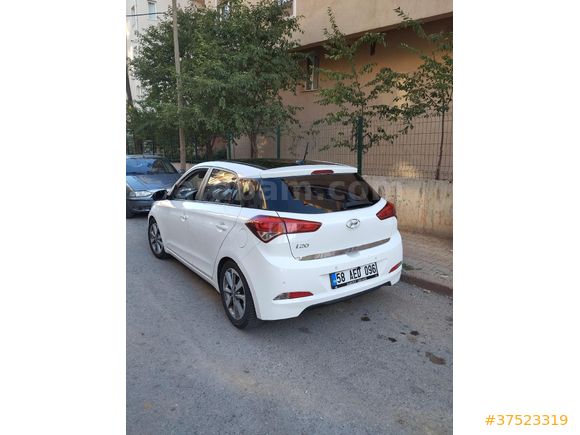Sahibinden Hyundai i20 1.2 MPI Elite 2015 Model Sivas