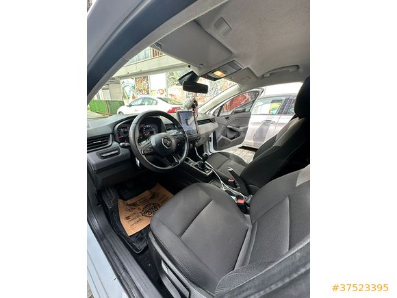 ACİL MEMURDAN SATILIK Sahibinden Renault Clio 1.0 SCe Joy 2022 Model İstanbul