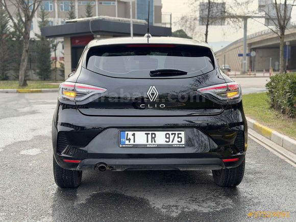 Sahibinden Renault Clio 1.0 TCe Evolution 2023 Model 