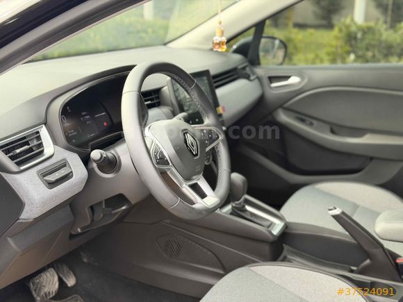 Sahibinden Renault Clio 1.0 TCe Evolution 2023 Model 