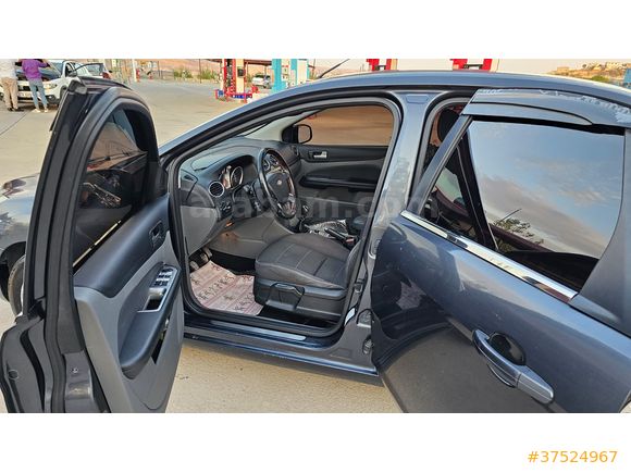 Sahibinden Ford Focus 1.6 Titanium 2010 Model Adıyaman
