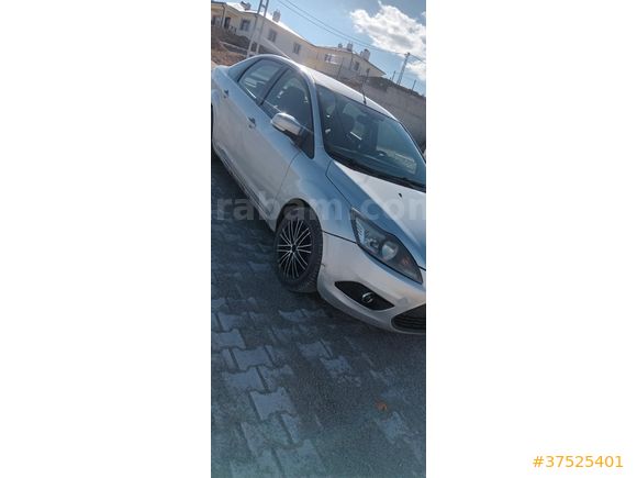 Sahibinden Ford Focus 1.6 TDCi Titanium 2010 Model