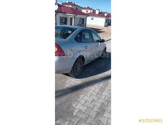Sahibinden Ford Focus 1.6 TDCi Titanium 2010 Model