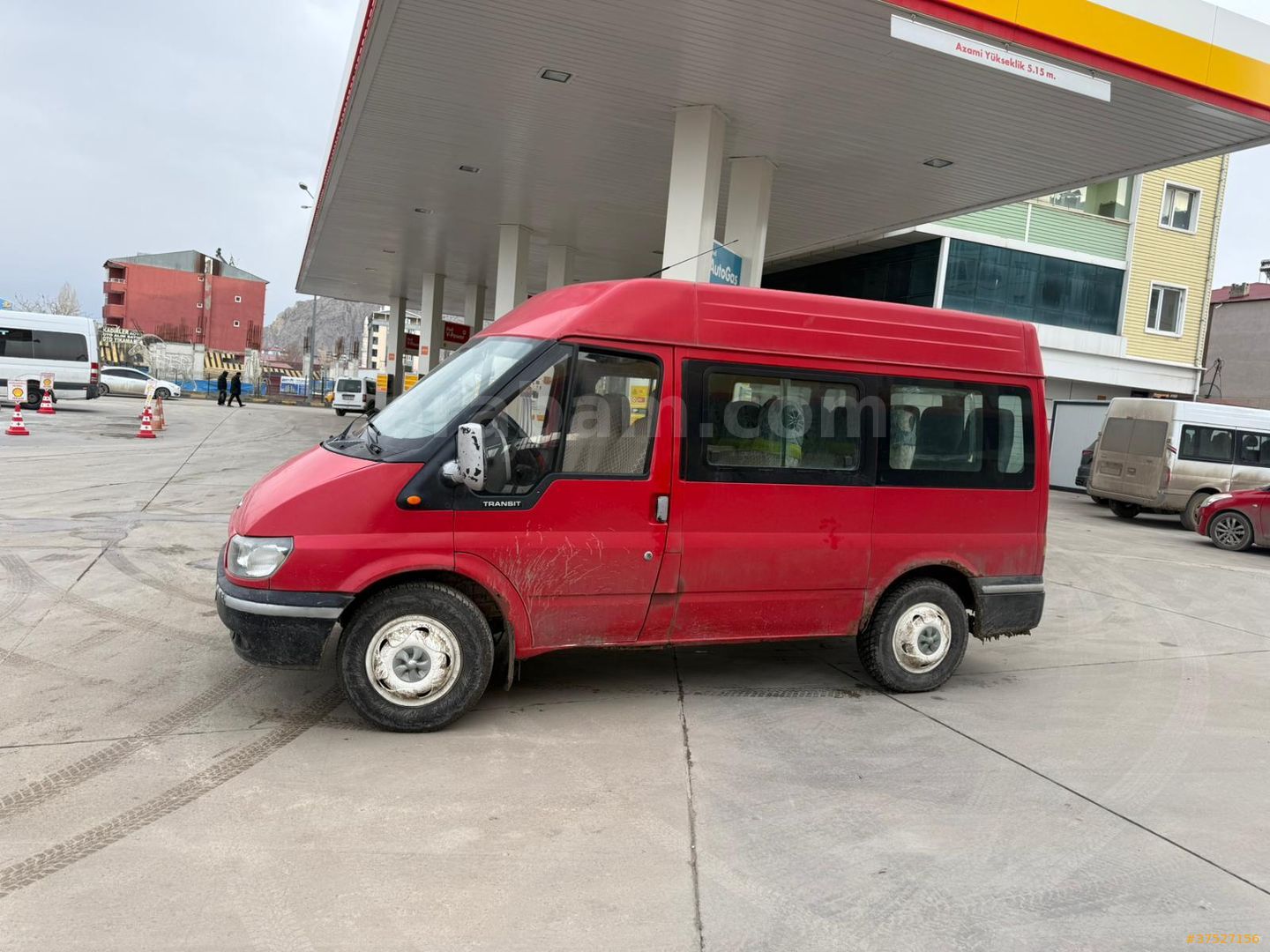 FORD - OTOSAN TRANSİT 12+1 2025 MODEL AĞRI 640 KM KIRMIZI