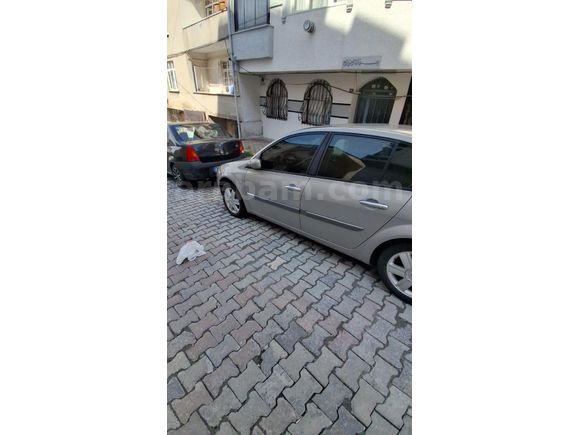 Sahibinden Renault Megane 1.6 Dynamique 2005 Model