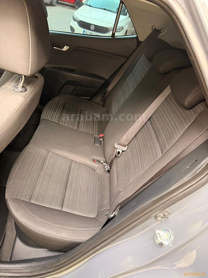 GZL AUTO'DAN 2022 KİA STONİC SUNROOF OTOMATİK 100KM 2