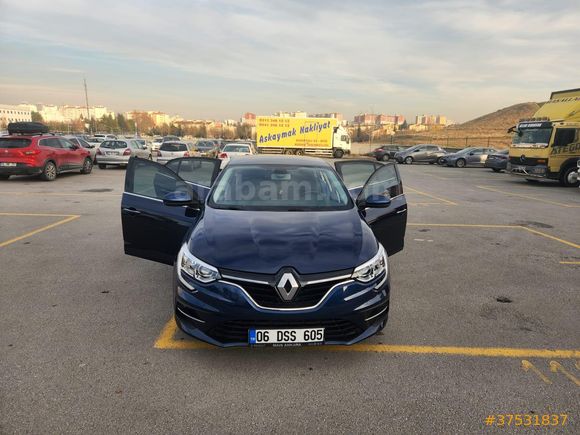Sahibinden Renault Megane 1.3 TCe Touch 2023 Model