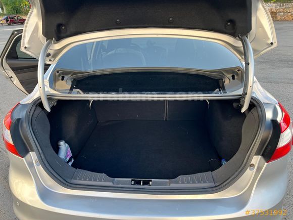 Sahibinden Ford Focus 1.6 Ti-VCT Titanium 2012 Model