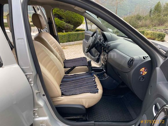 Sahibinden Dacia Duster 1.5 dCi Laureate 2011 Model 
