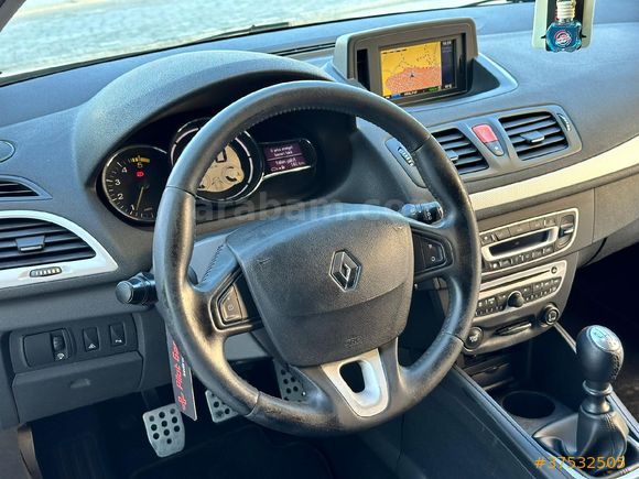 ACİL Megane 3 coupe tek değişen