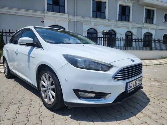 FORD FOCUS Full Yetkili  Mk 3.5  1.5 TDCI F1 otomatik park 4K 120 ps 