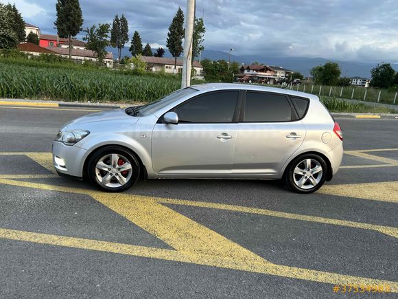 Sahibinden Kia Ceed 1.6 CRDi Motion 2011 Model 