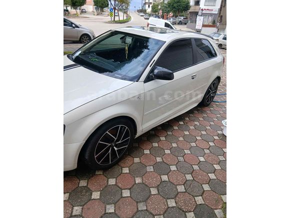 .Bayandan Audi A3 Sportback 1.6 FSI 2006 Model.. 