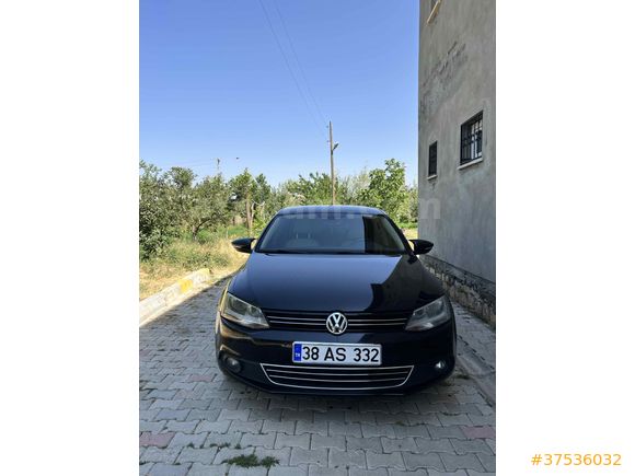 Sahibinden Volkswagen Jetta 1.4 TSi Comfortline 2013 Model  245.000 km Siyah