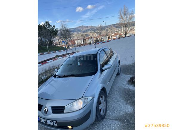 Sahibinden Renault Megane 1.6 Dynamique 2004 Model 
Temiz brodwaylede  takas olur 