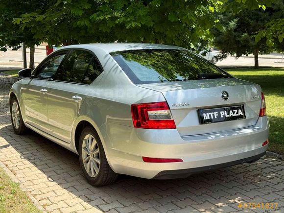 Sahibinden Skoda Octavia 1.6 TDI Ambition 2016 Model  274.000 km Gri
